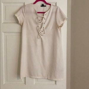 White lace up dress